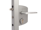 Замок LAKQ 6060 U2L корпус металл, с ручками из алюминия, серебристый ZILV Центр Кровли