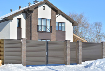 картинка Стойка для забора жалюзи Милан,Токио Grand Line 0,5 GreenCoat Pural БТ матовый  RR 32 темно-коричневый (RAL 8019 серо-коричневый) (1,8м) Центр Кровли